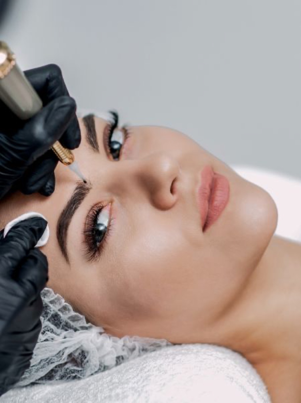 Permanent Make-Up — Powder Brows & Aquarell Lips